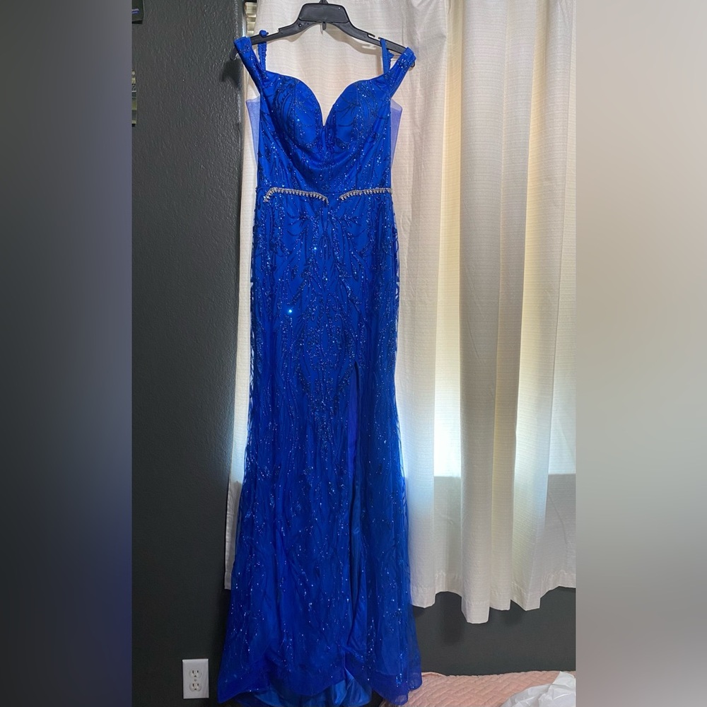 Long dress (blue)
